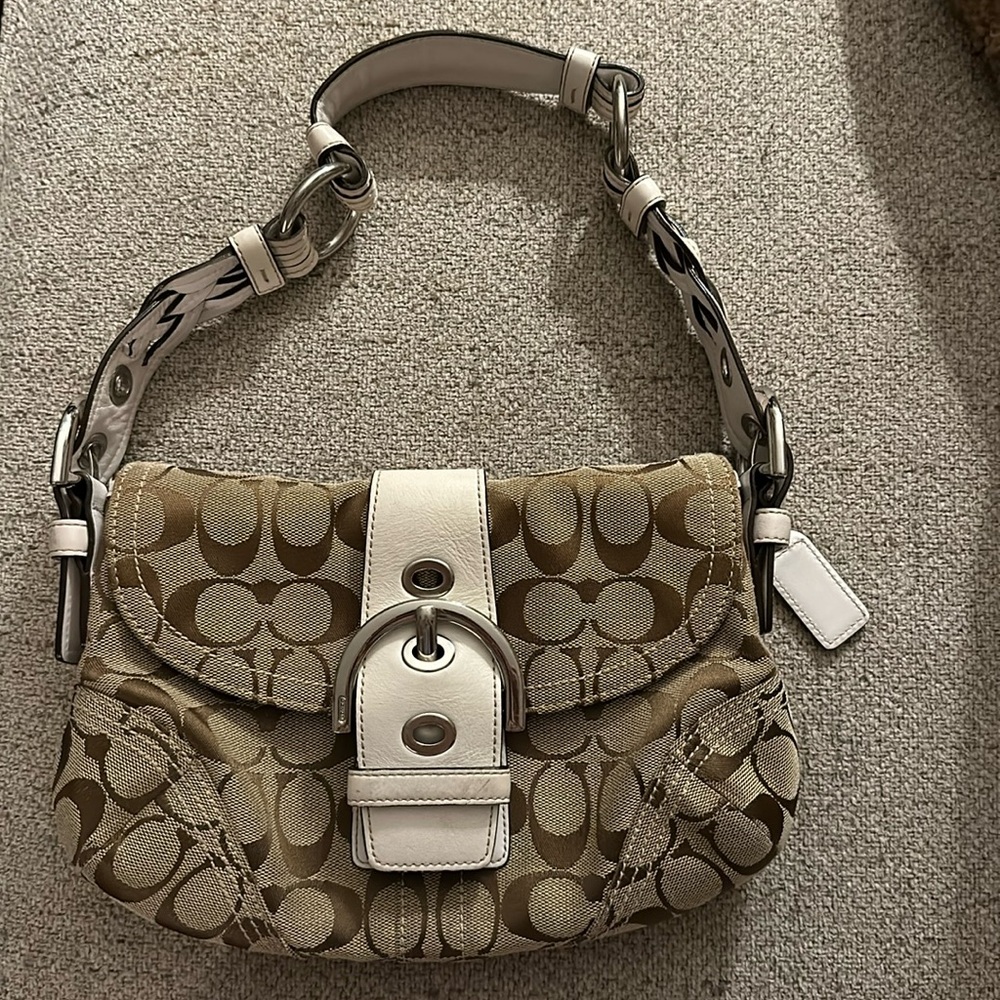 Vintage coach soho bag
